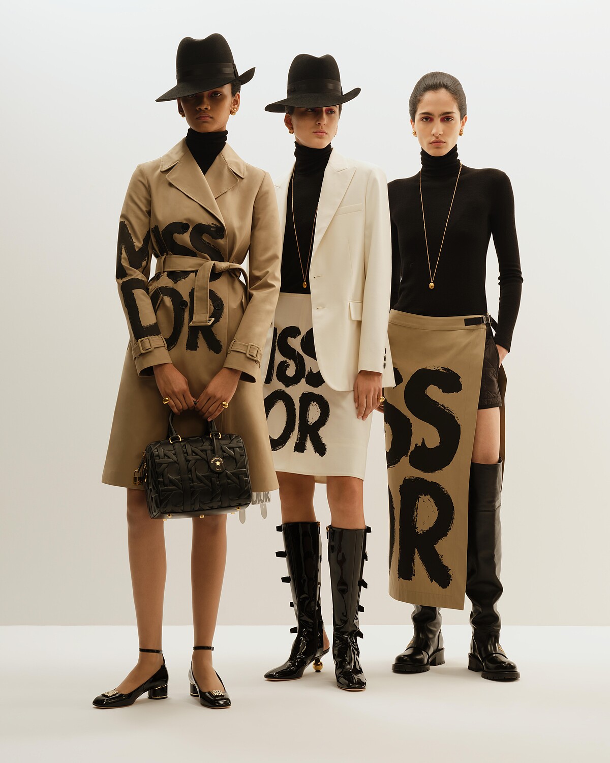 最新2024/25秋冬 Miss Dior 系列 © Lara Giliberto。