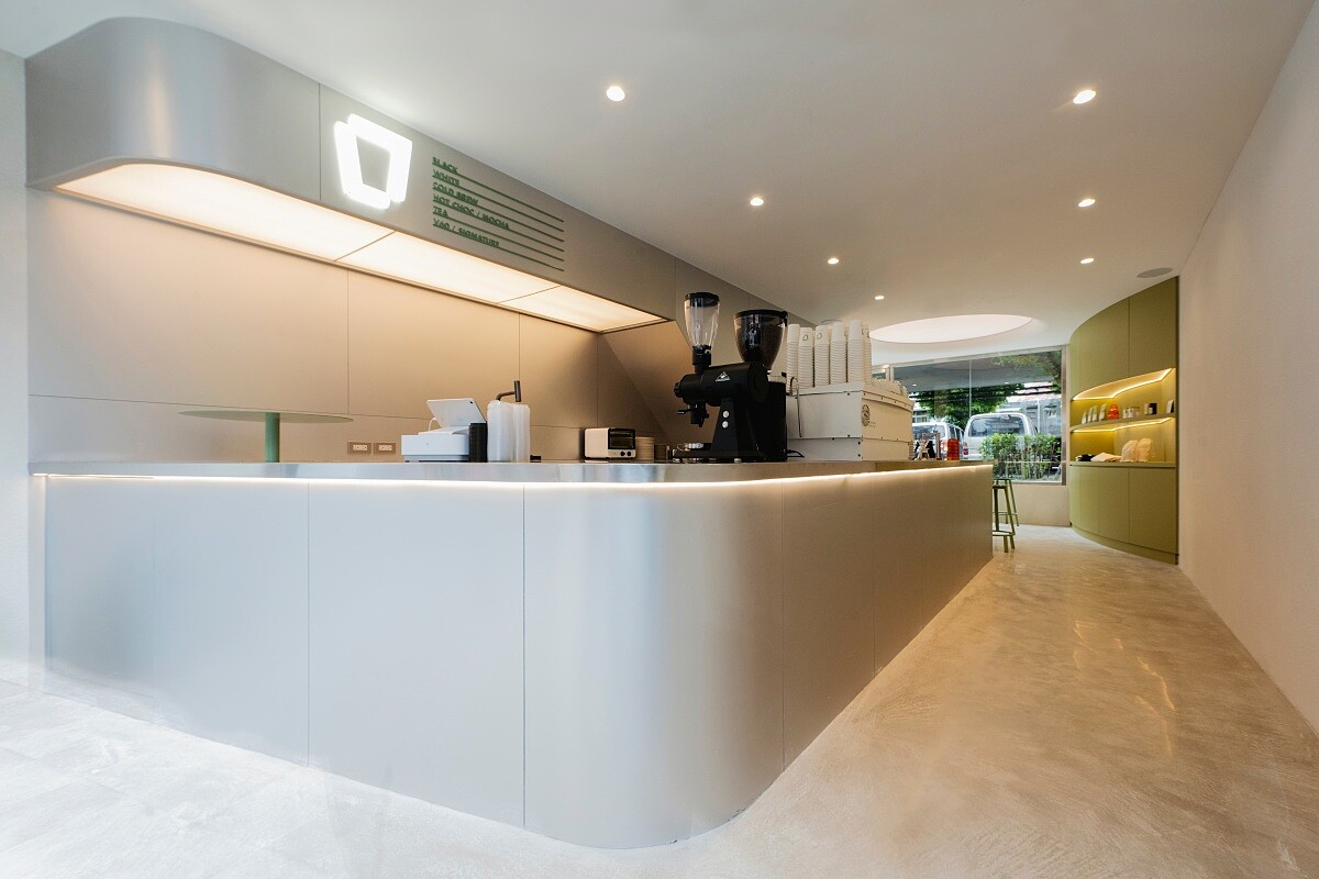 一樓有吧台與商品陳列。