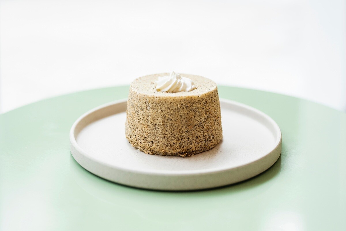 「鮮奶油戚風蛋糕」。