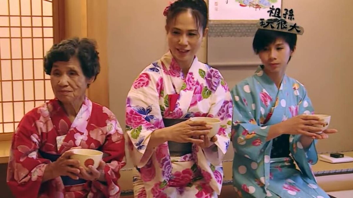 公視《祖孫玩很大》拍攝拳擊國手林郁婷(右)與與母親廖秀蘭(中)、阿嬤廖秦美玉(左)的溫情往事