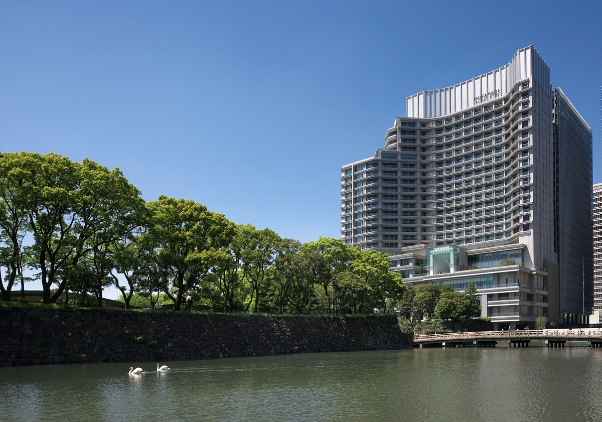 比鄰皇宮得名的「東京皇宮酒店」（Palace Hotel Tokyo），即透過優越的地理位置，為世界旅人展示了都市繁華與自然美景間的和諧之道。