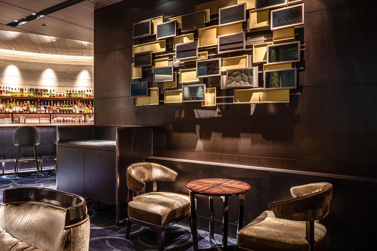 除了提供調酒，也有輕食、下午茶的選擇。