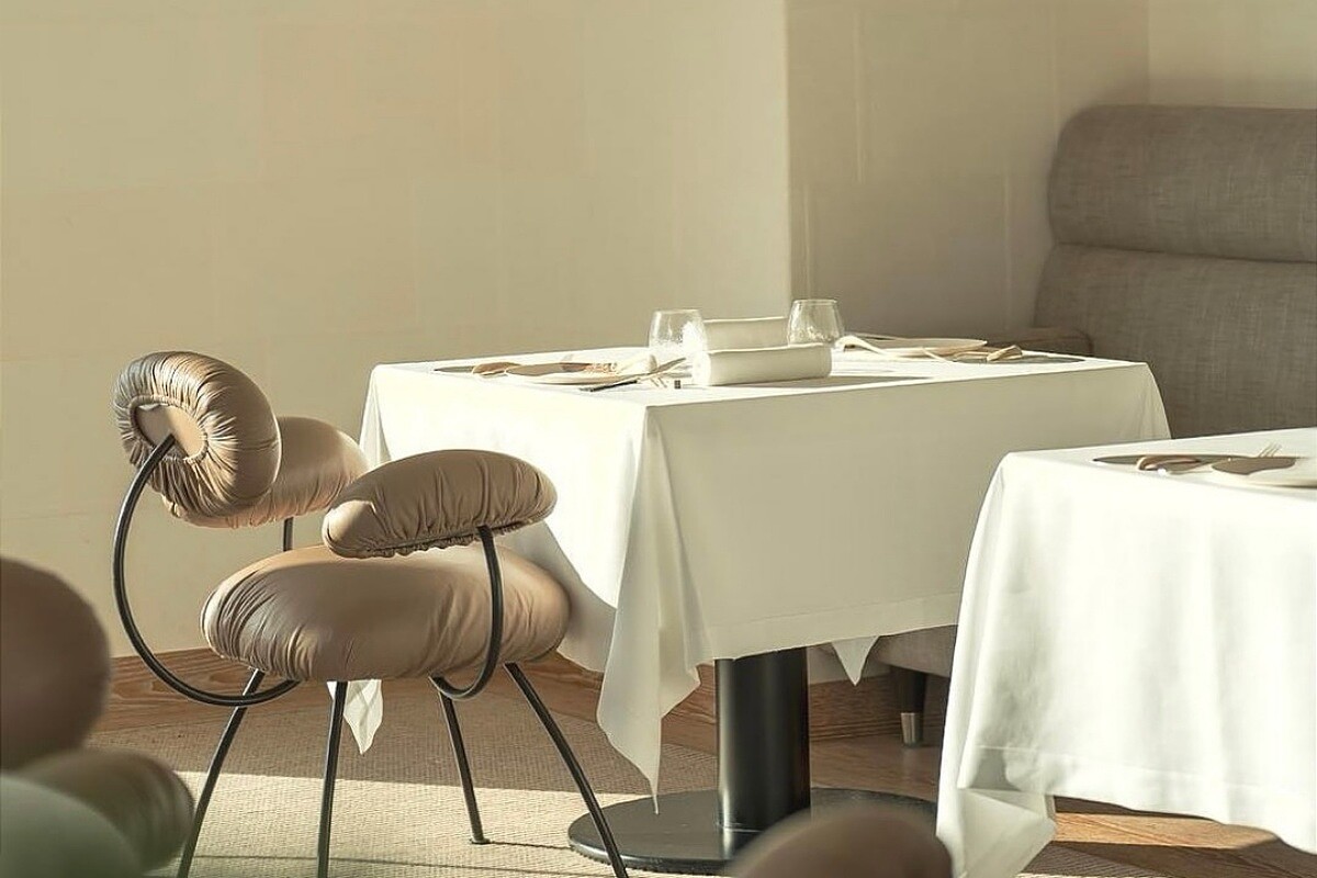 空間由東京設計事務所「SIMPLICITY」設計操刀。