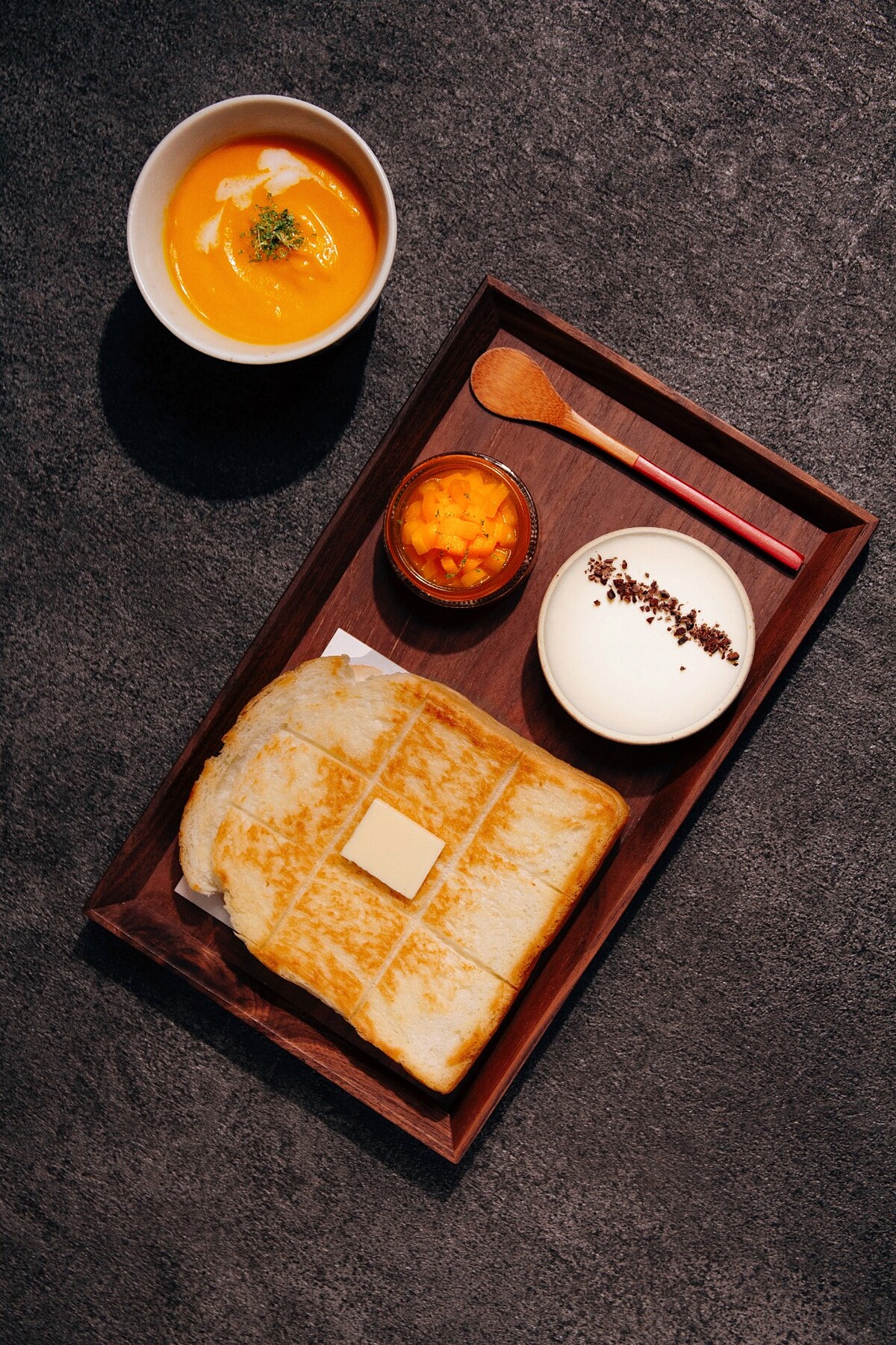 Photo / 小小樹食0km山物所