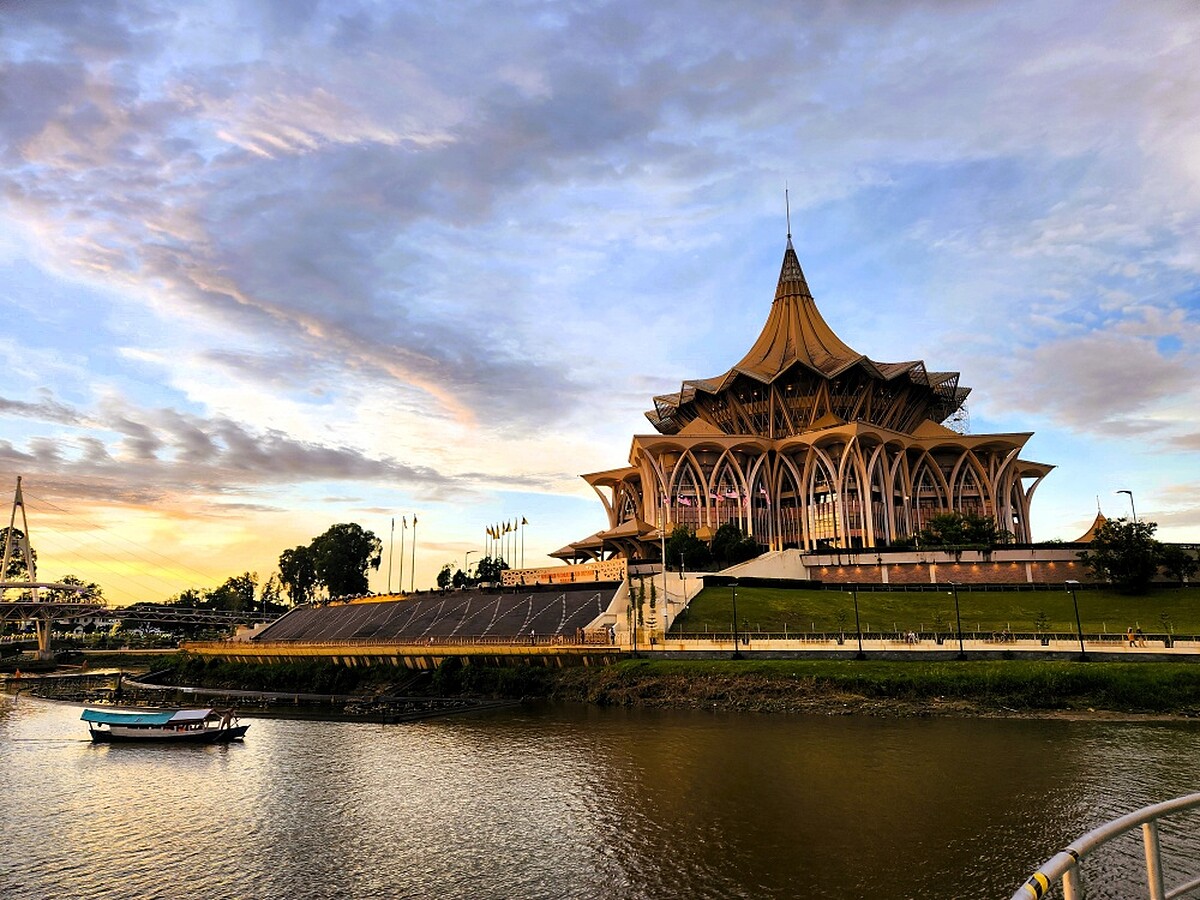 砂拉越州立法議會