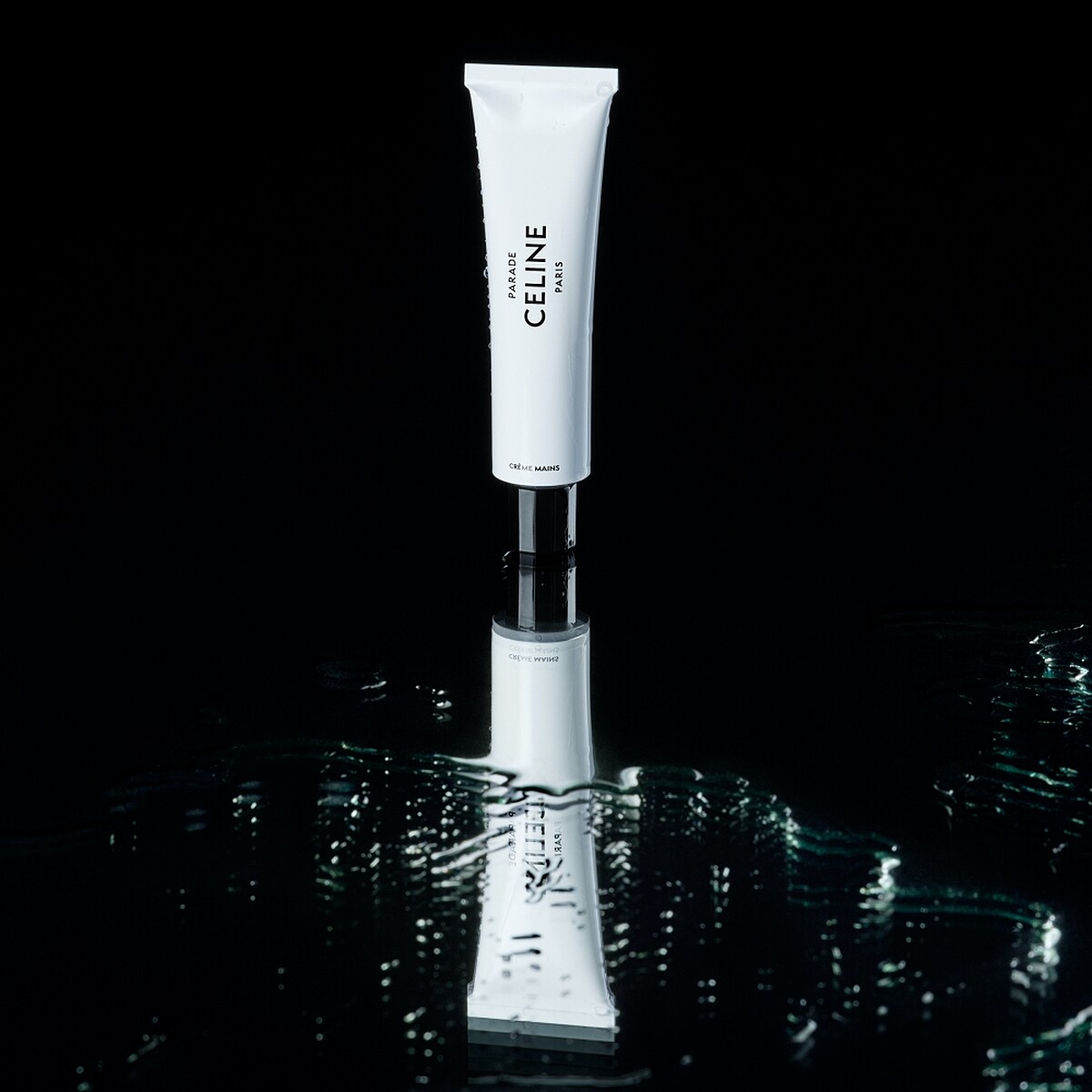 Celine PARADE護手霜(@HEDISLIMANE PHOTOGRAPHY)。
