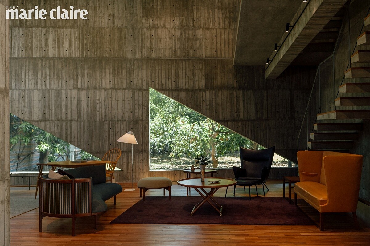 「森/CASA」旗艦店以粗獷質地展現物件的細緻。