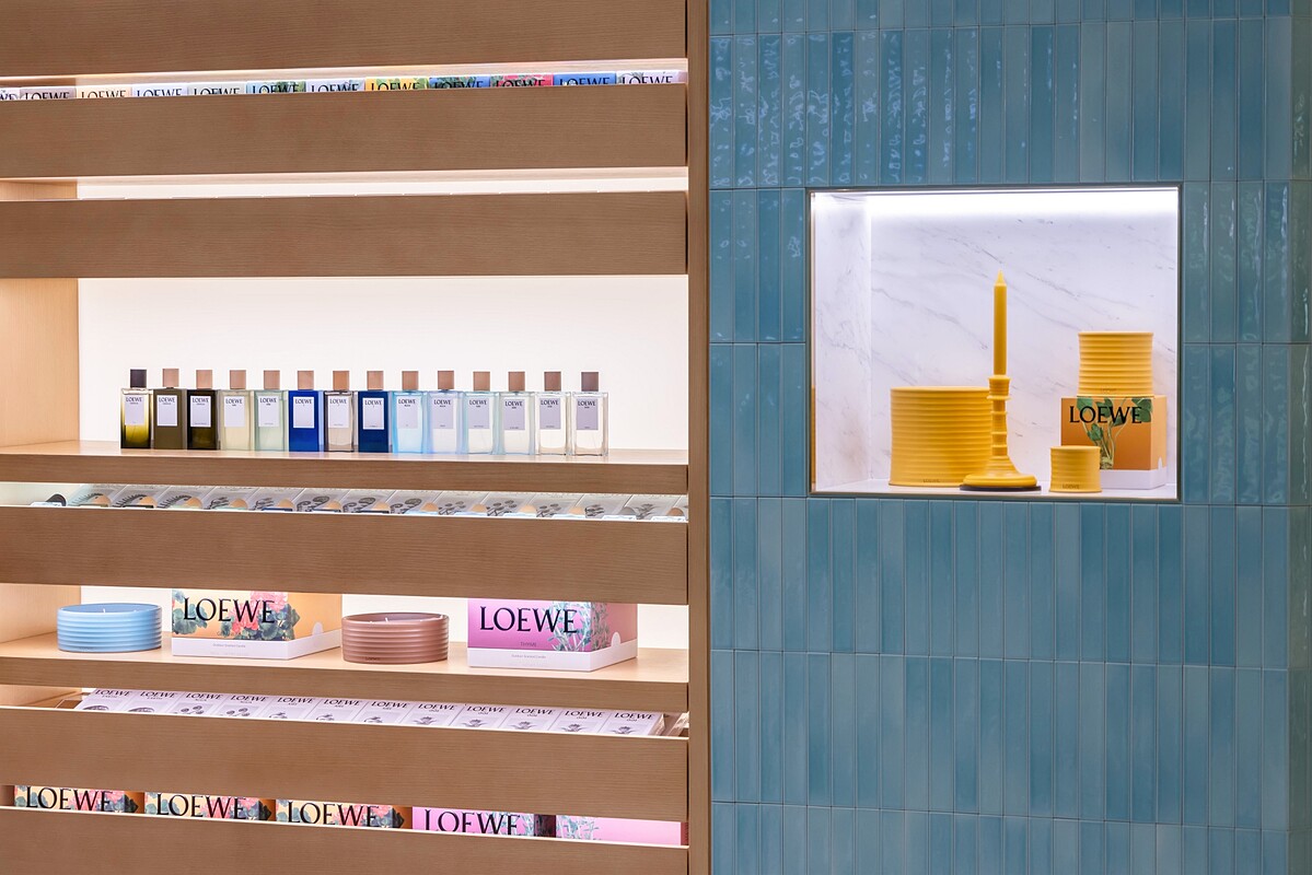 Loewe Perfumes精品店首間位於台北微風信義百貨二樓。