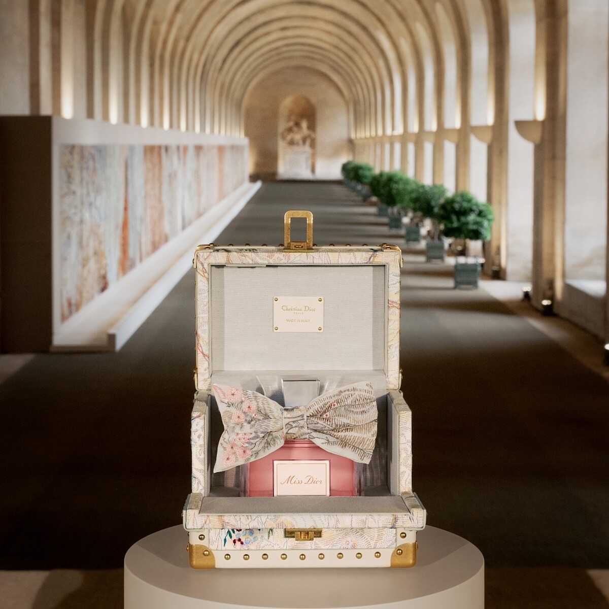 迪奧Miss Dior香精奢華訂製珍藏版。