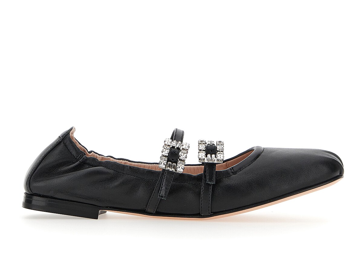 小羊皮雙鑽芭蕾舞鞋，NT$47,600。