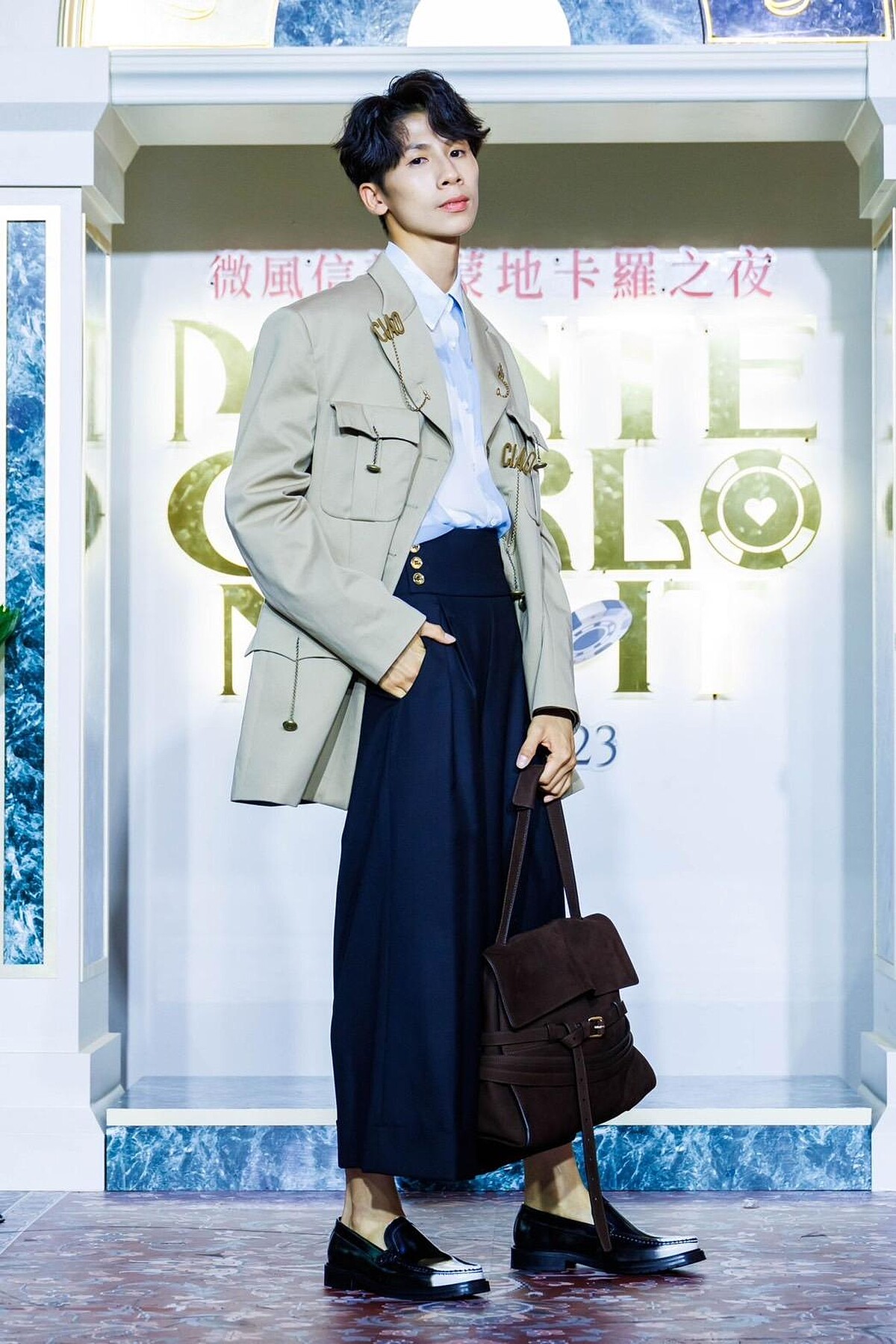 林郁婷Moschino造型。