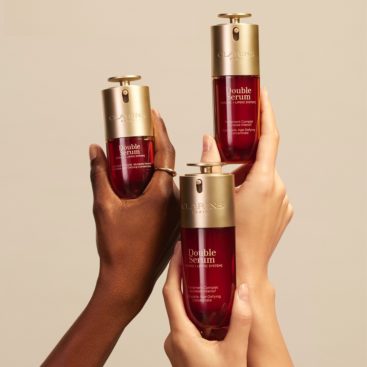 克蘭詩黃金雙萃精華30ml，NT3,050、50ml，NT4,500、75ml，NT5,800