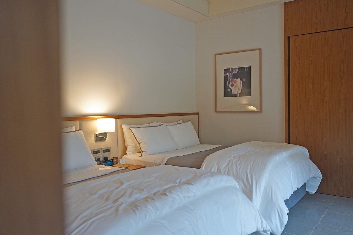 選用美國知名品牌席夢思享譽盛名的「威斯汀天夢之床」(Heavenly® Bed)。