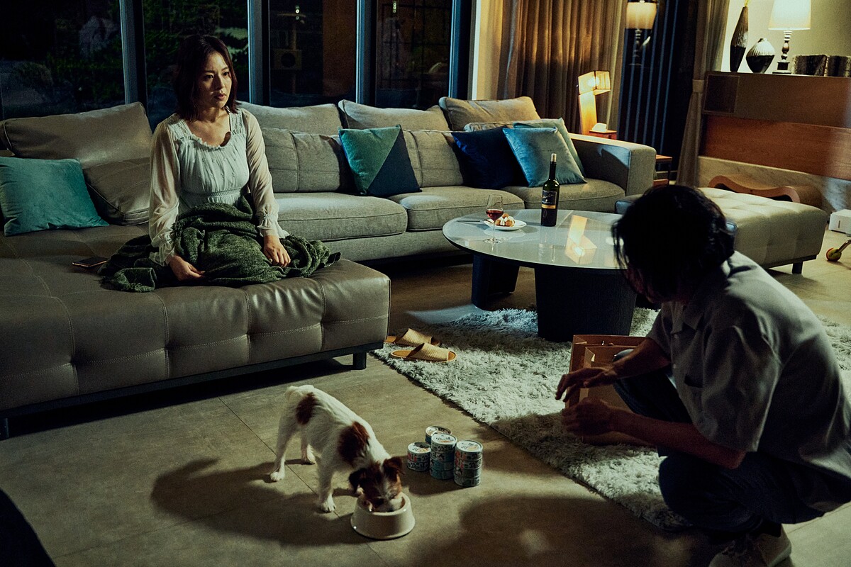 《都市懼集》劉品言、曾少宗在客廳對話