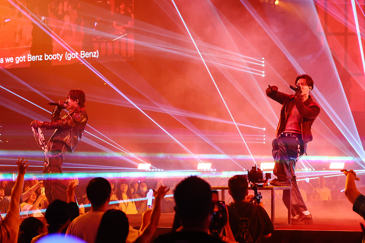 高爾宣邀請PIZZALI合唱