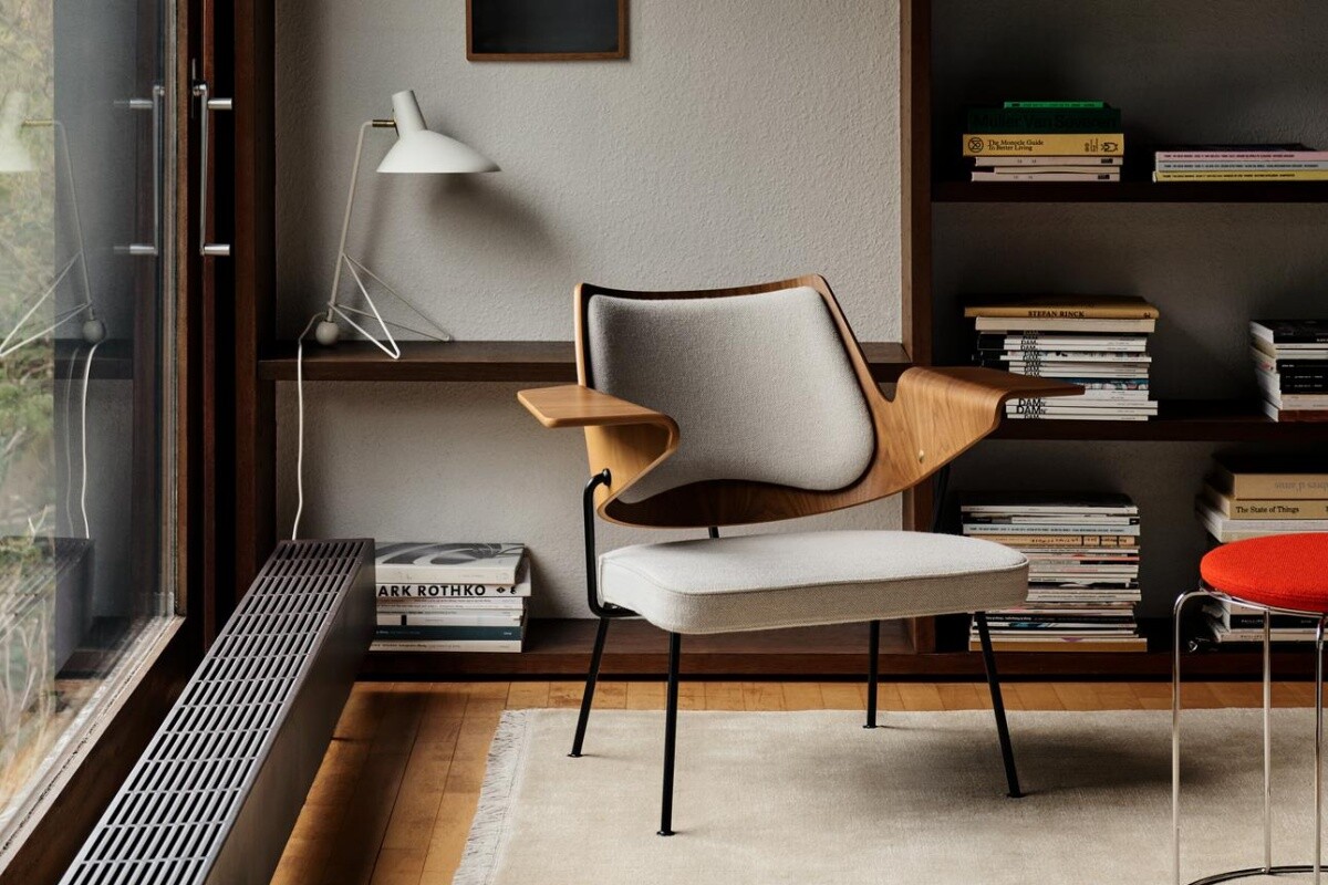 他為皇家節日大廳（Royal Festival Hall）設計的家具作品也被重新推出。