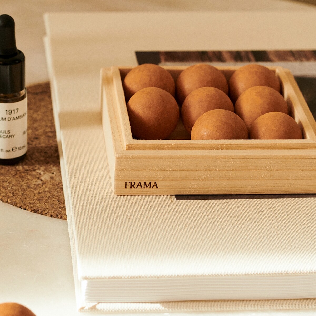 FRAMA球體擴香情境。