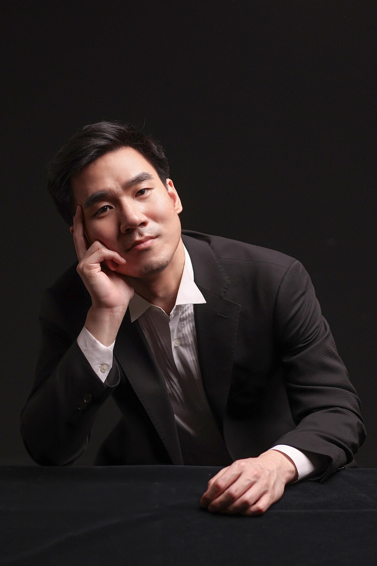 鋼琴名家汪奕聞9月28日將以極具透明感的音色詮釋貝多芬晚年鋼琴奏鳴曲巨作，為「2024誠品大師名家」揭開精彩序幕！