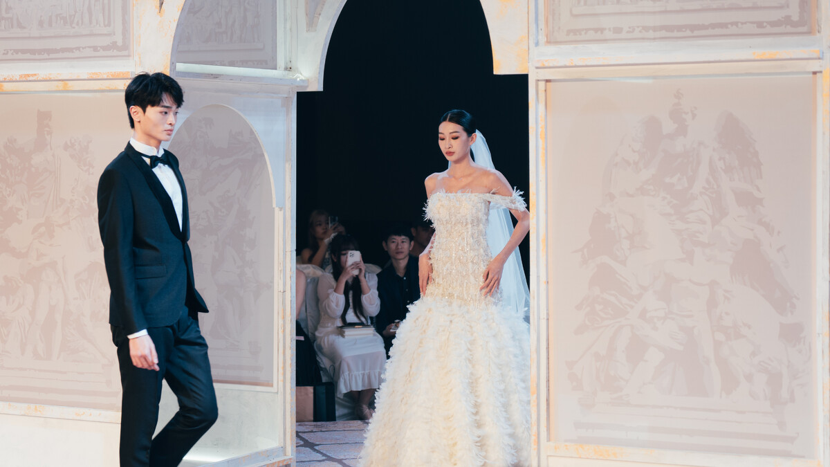 LinLi Boutique 手工高級訂製婚紗。