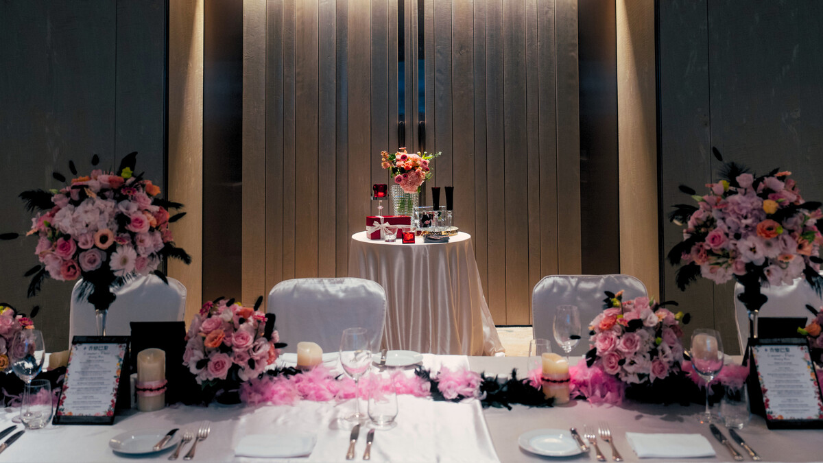 台北遠東香格里拉全新發表「香戀巴黎」法式婚宴專案。