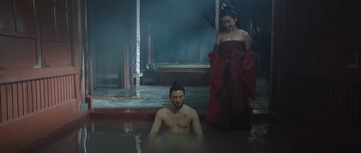 于順想幫高男武洗澡企圖勾引他，但直接被趕走