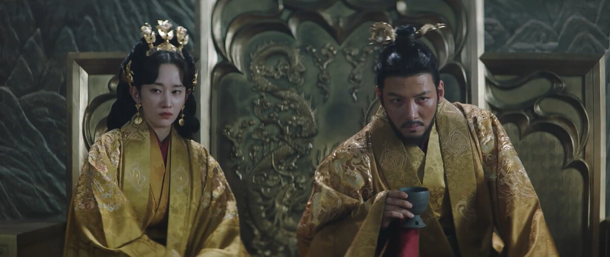 是不是有種&rdquo;滿城盡帶黃金甲&rdquo;的既視感？