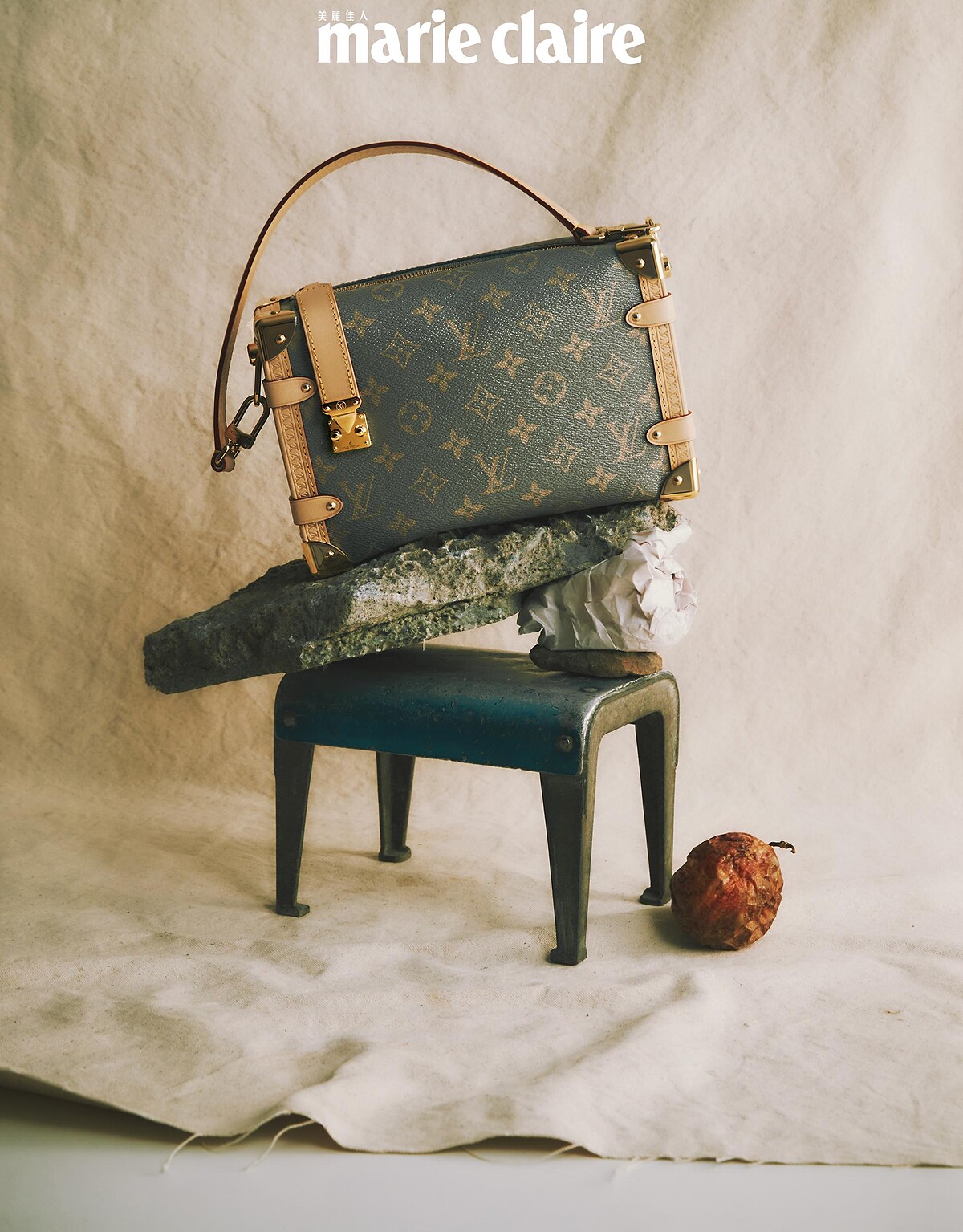 2024秋冬系列灰色 Monogram Side Trunk，Louis Vuitton。