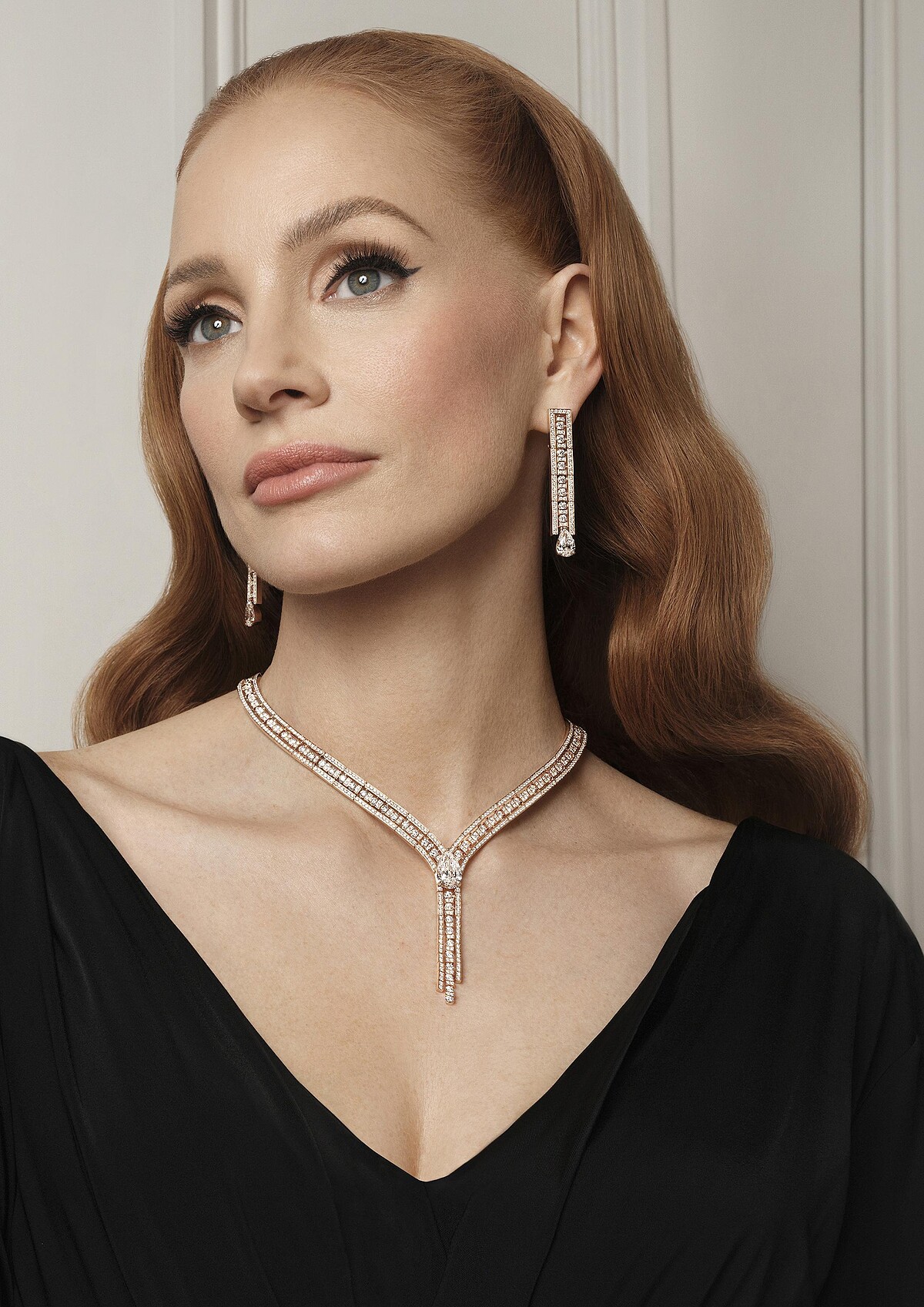 DAMIANI全球品牌大使潔西卡．雀絲坦演繹Belle Époque美好年代系列全新廣告形象視覺。