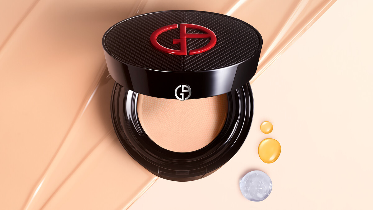 圖片來源: Armani Beauty | 超持妝絲絨水慕斯無瑕氣墊粉餅 定價3,100元