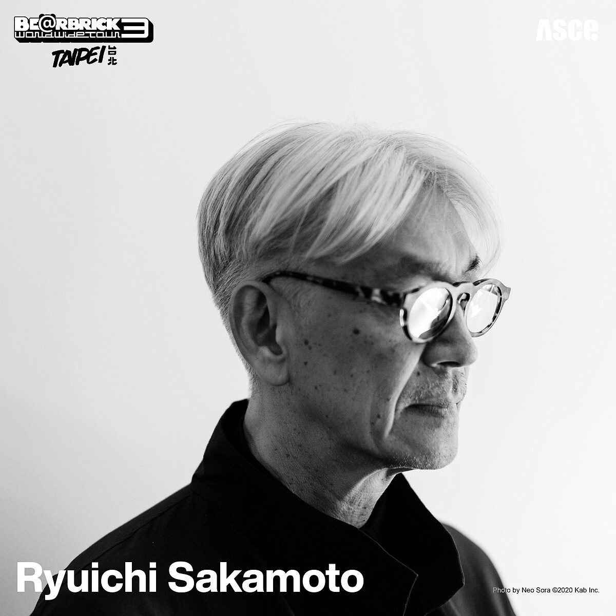 本次BE@RBRICK世界巡展,可以見到已故大師坂本龍一2015年的作品。