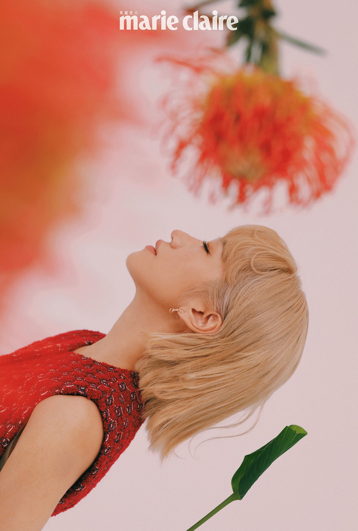 （Lulu 黃路梓茵）GG羊圈羊毛馬甲、白色背心、耳環，all by Gucci。