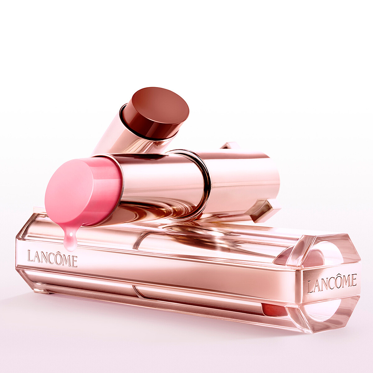 LANCOME蘭蔻唯我玫瑰裸光潤唇膏情境圖。
