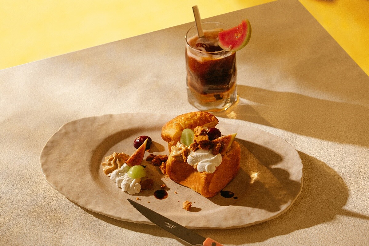 無花果榛果奶油布里歐、紅心芭樂美式咖啡。