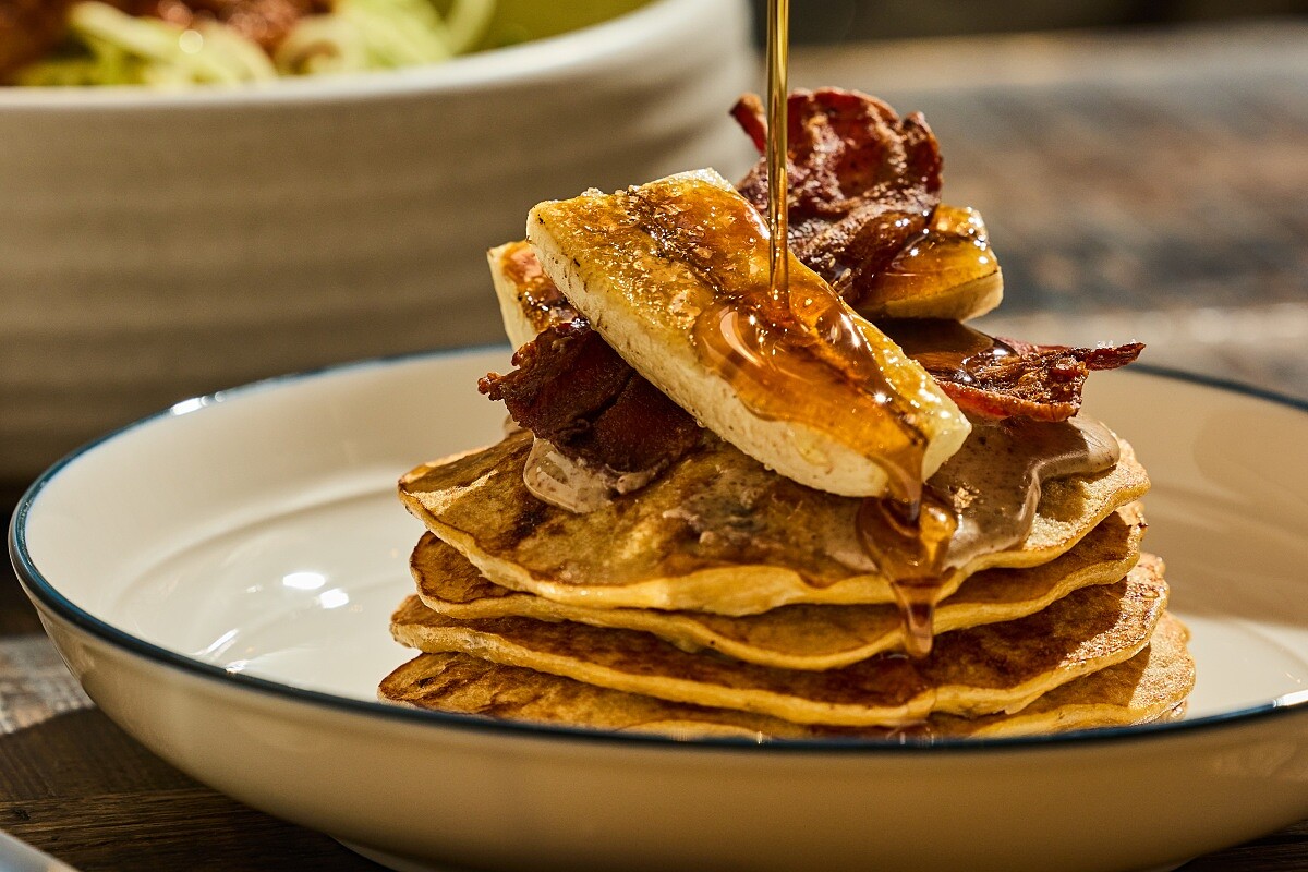 人氣甜點「焦糖香蕉煎餅」。
