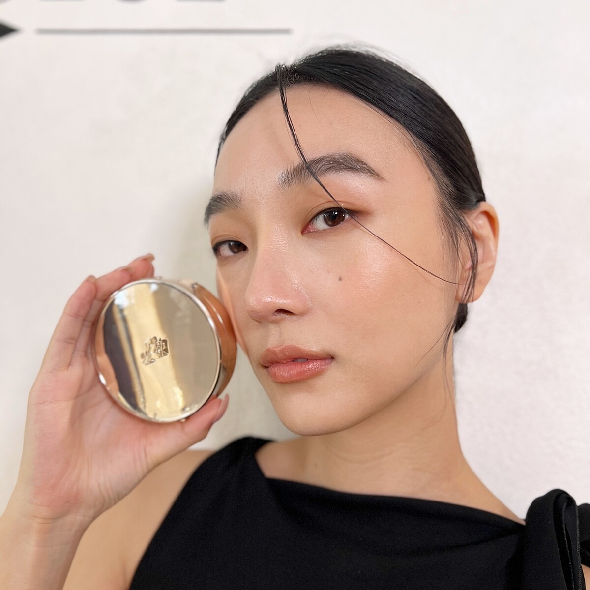 蘭蔻絕對完美玫瑰氣墊粉餅模特兒示範妝感。