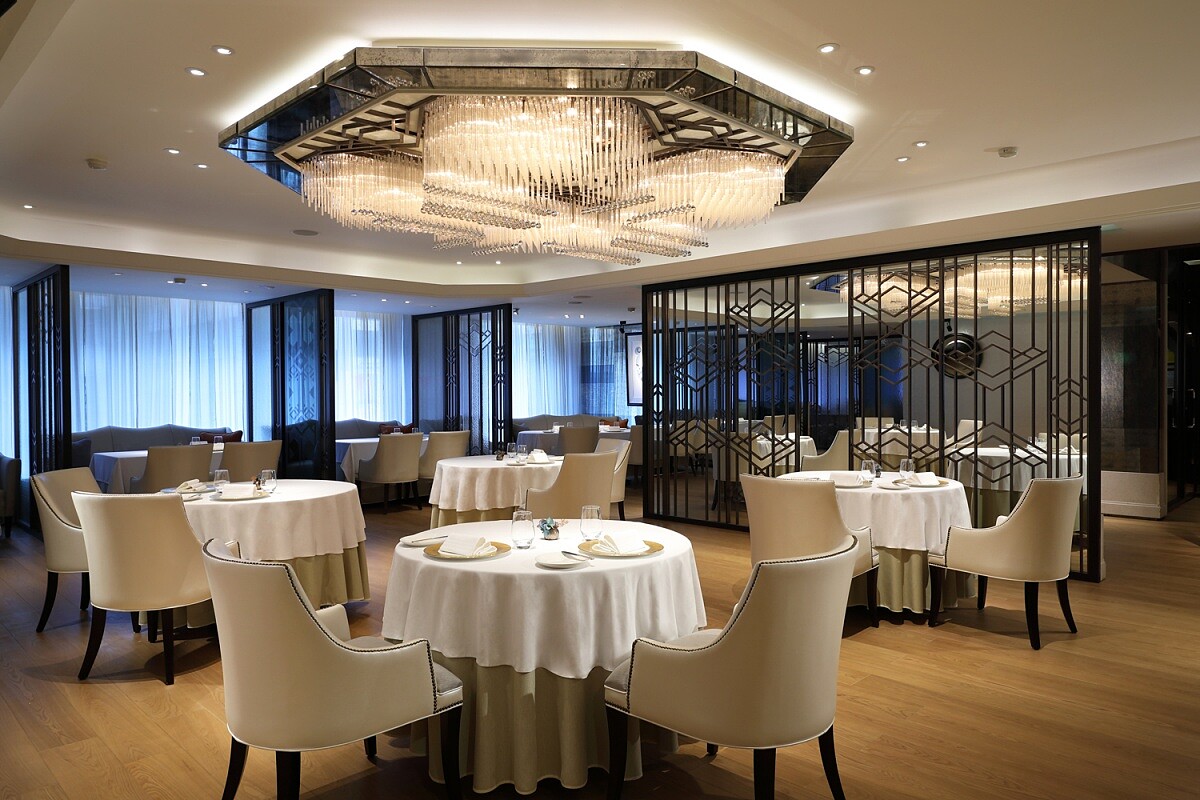 「巴黎廳1930X高山英紀」位於台北亞都麗緻二樓空間，傳遞優雅精緻的法式料理。