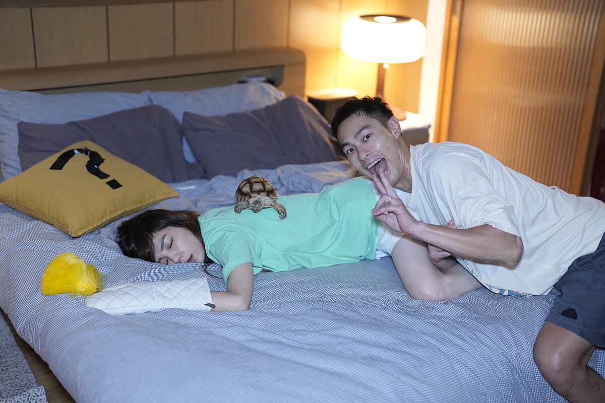 楊祐寧的鬼點子，一直將Ella陳嘉樺折來折去