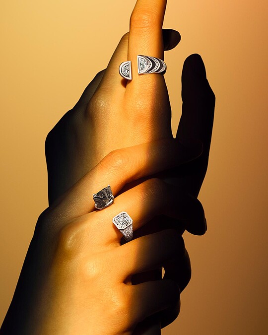 De Beers 全新高級珠寶系列Forces of Nature 