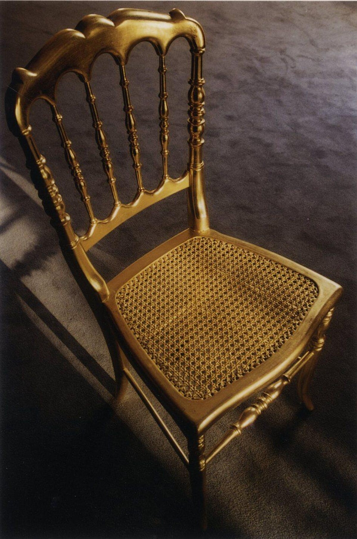 靈感圖 La chaise Napol&eacute;on III &agrave; l'assise cann&eacute;e D.R. - No credit