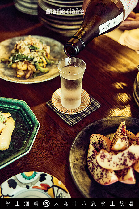 雖然「昭和食堂」的美味無可挑剔，但仍舊維持著僅九個座位的規模。