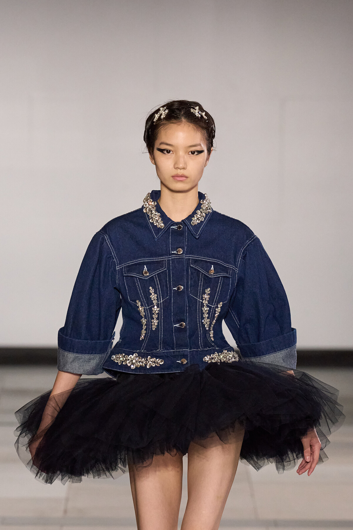 Simone Rocha 2025春夏系列。