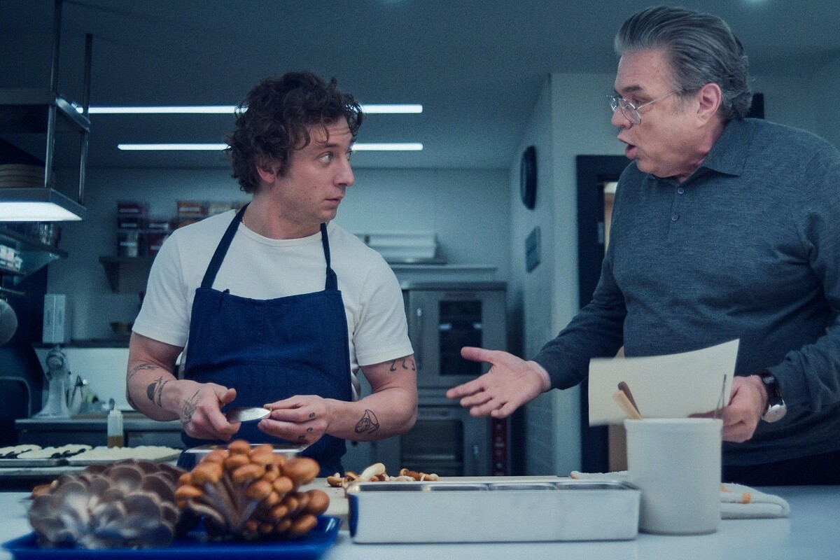 吉米叔叔為餐廳食材成本與卡米意見相左。