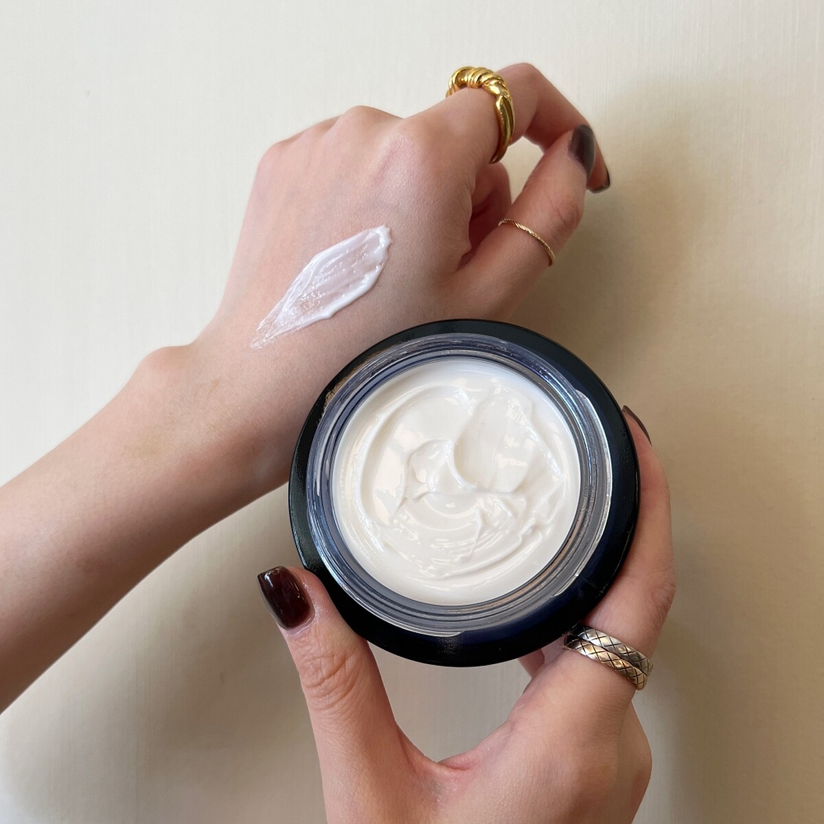 嬌蘭蘭鑽極萃氧生面膜質地。75ml，NT15,300