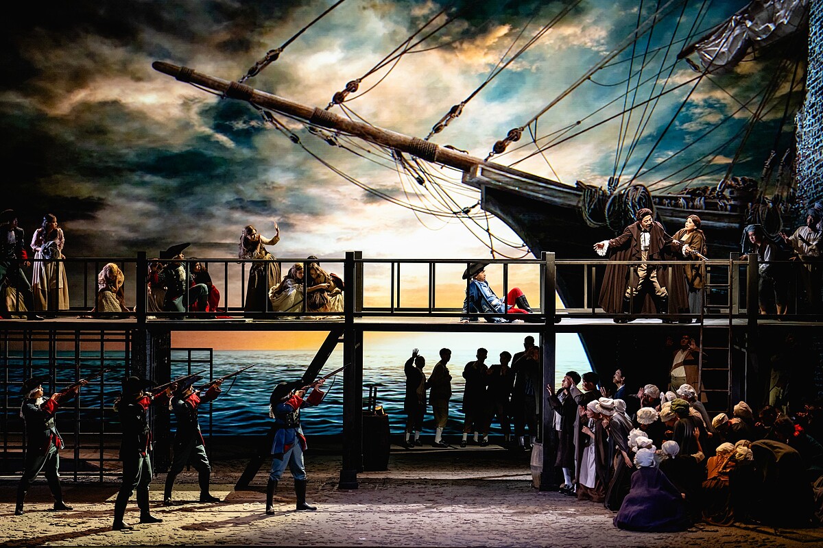 普契尼歌劇《瑪儂．雷斯考》 照片提供：衛武營國家藝術文化中心_攝影：林峻永