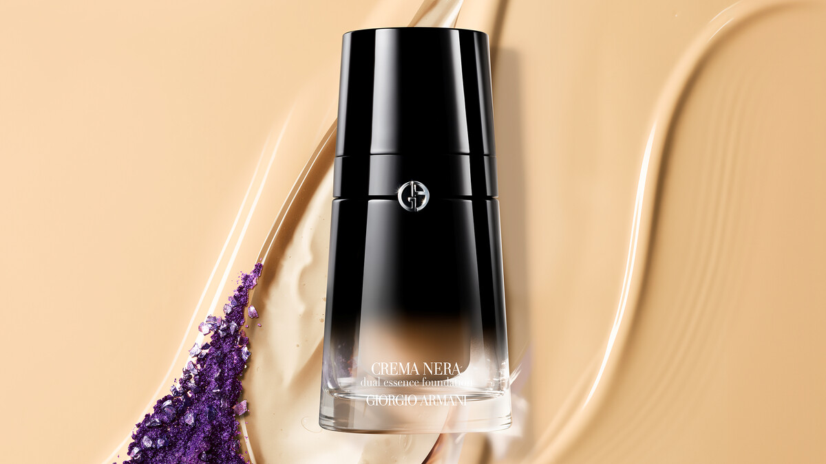 圖片來源: Armani Beauty | 黑曜岩奢光精萃｜30ml定價5,900元、補充瓶｜30ml定價4,500元