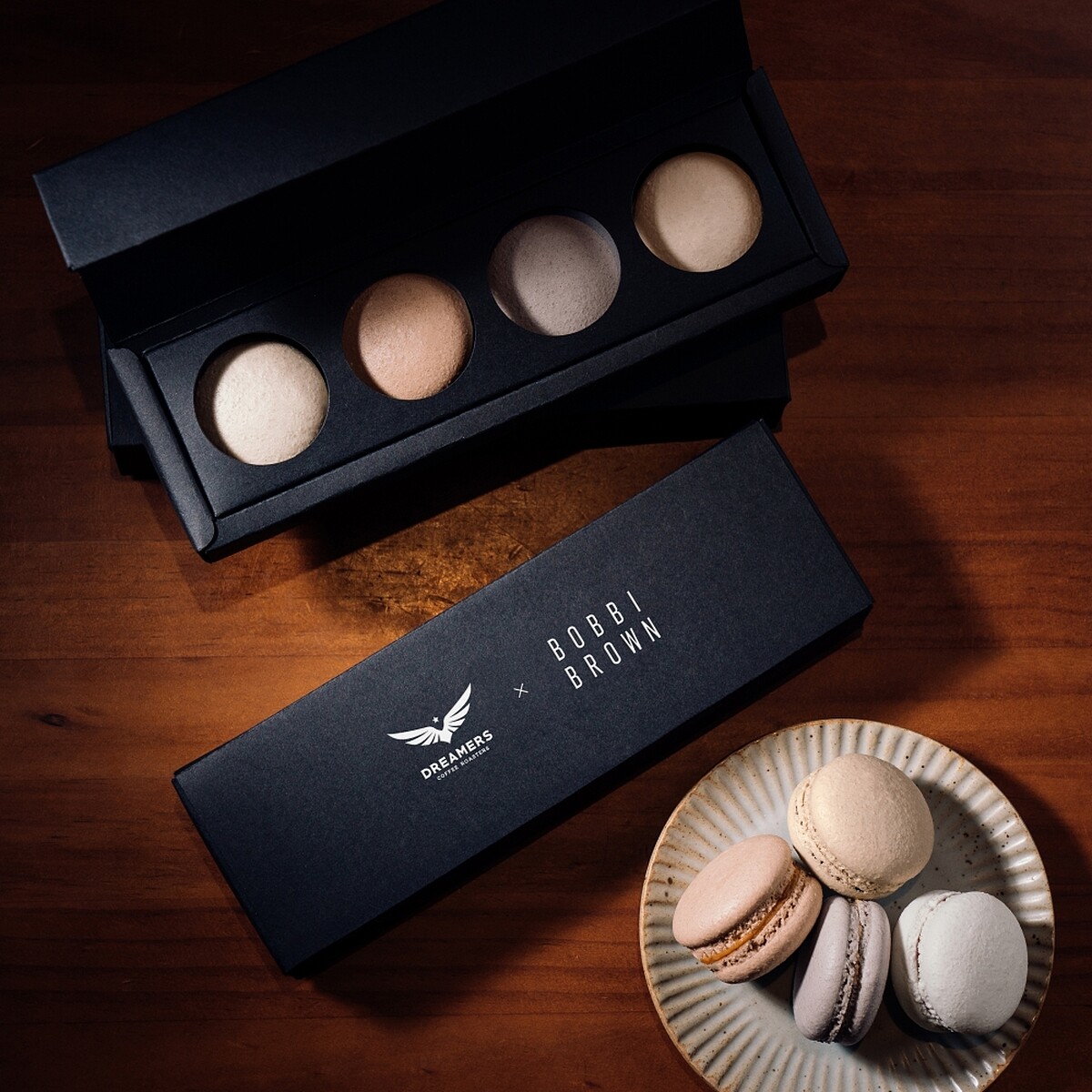 Bobbi Brown x Dreamers Coffee時尚裸影馬卡龍禮盒(四入)，NT370