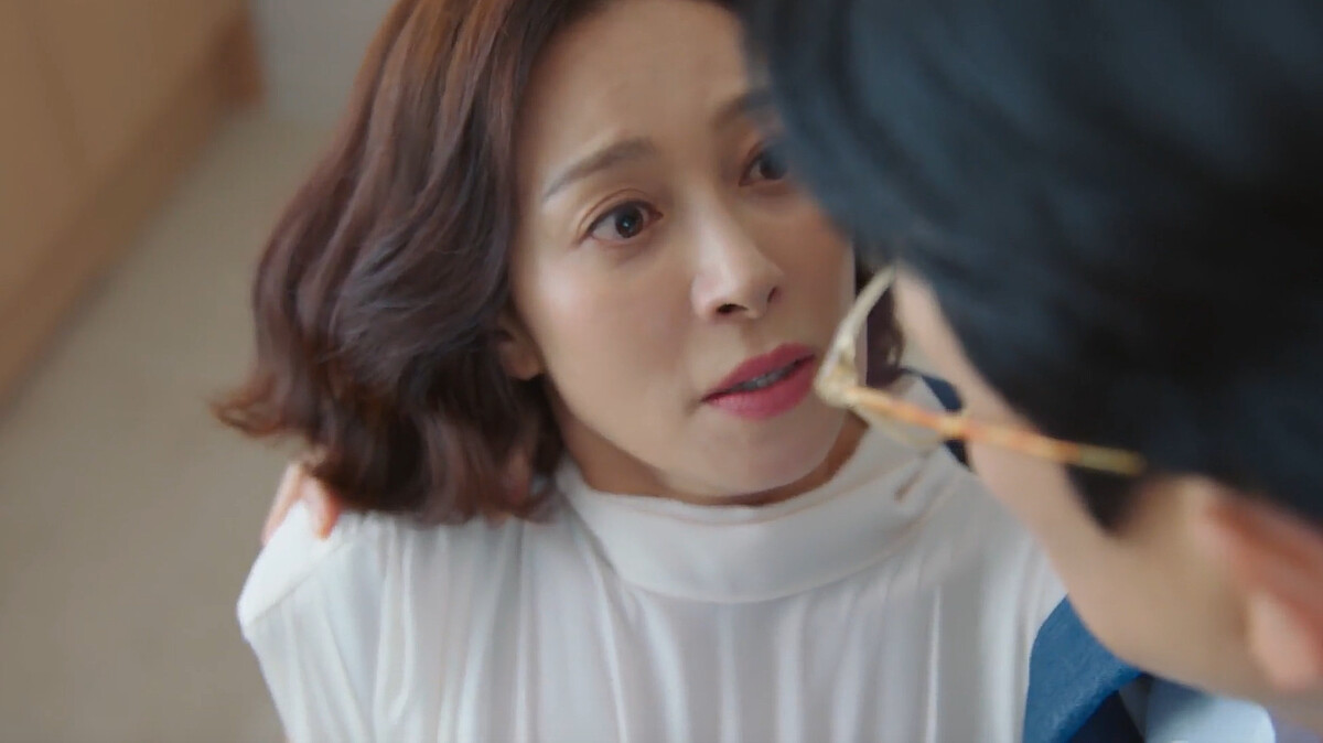 崔媽被崔爸撲救覺得腦公好帥