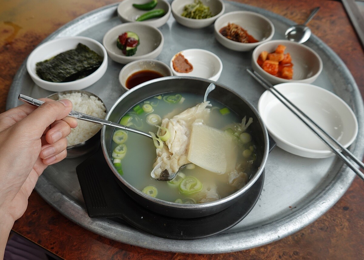 「鱈魚湯」是釜山人解酒良方。