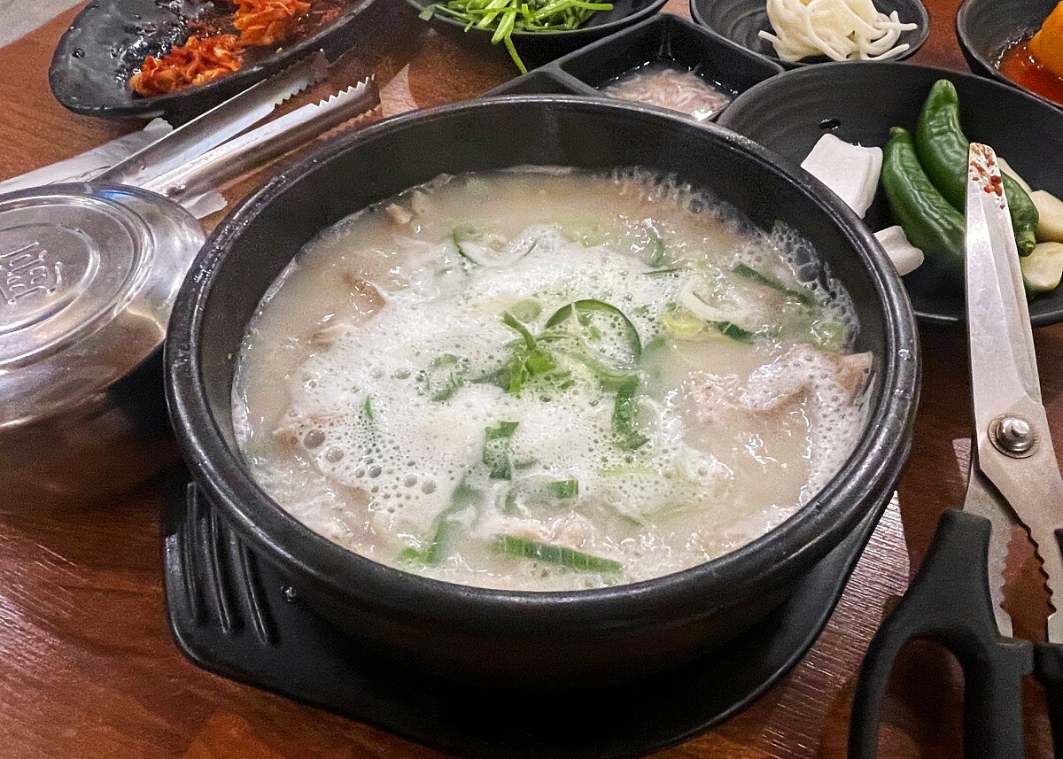 演員張赫推薦的「大建名家豬肉湯飯」。