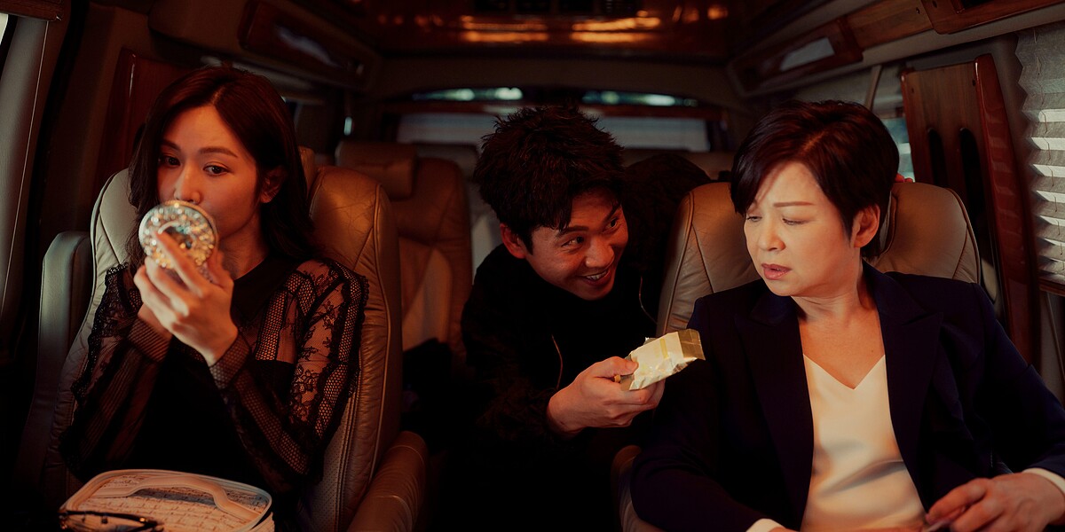 《影后》黃迪揚飾經紀人成楊貴媚、曾莞婷夾心餅乾